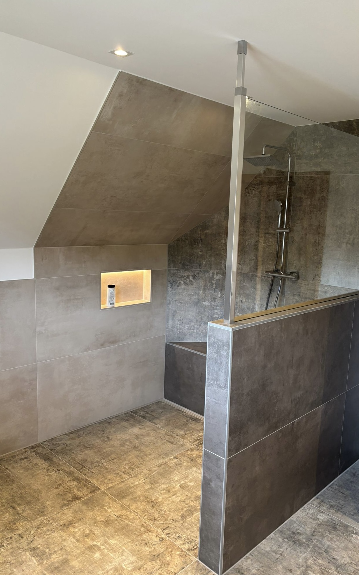 Badezimmer Komplettsanierung Naturstein
